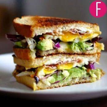 grilled egg and cheese sandwich
