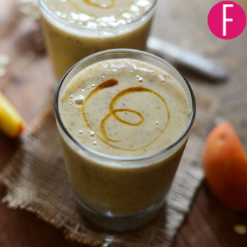 Oats smoothie, peach oats smoothie, quick oats breakfast