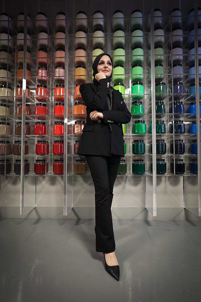falak amaar khan, MUA