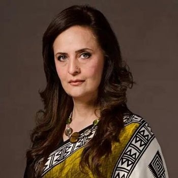 Hina Bayat